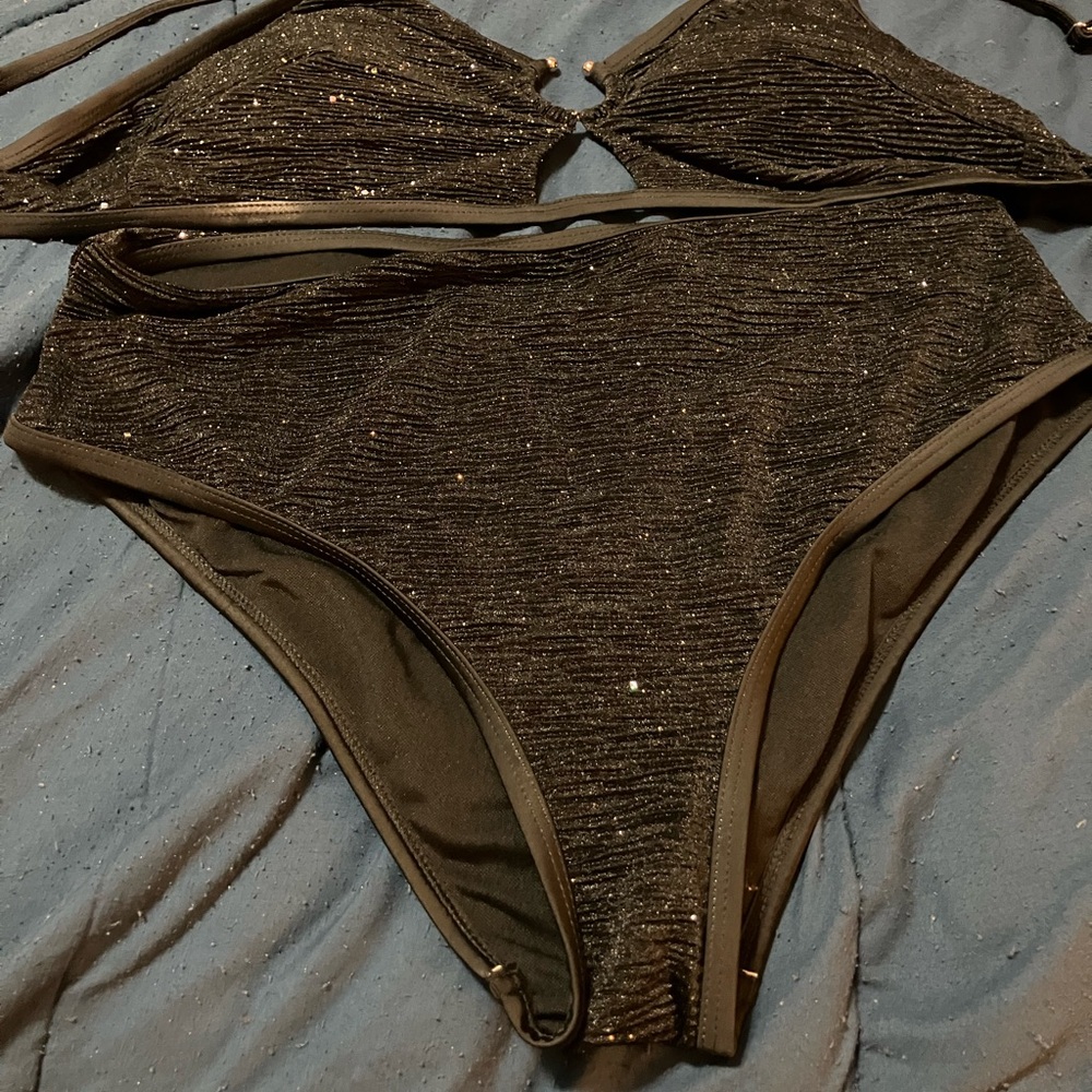 Swimming suit